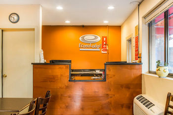 Econo Lodge נורווק מראה חיצוני תמונה