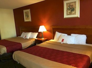 Econo Lodge נורווק מראה חיצוני תמונה